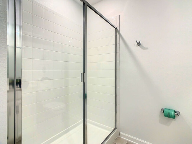 Building Photo - 955 Splash Shot Pl