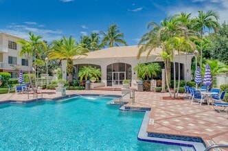 Building Photo - 9303 Myrtlewood Cir W