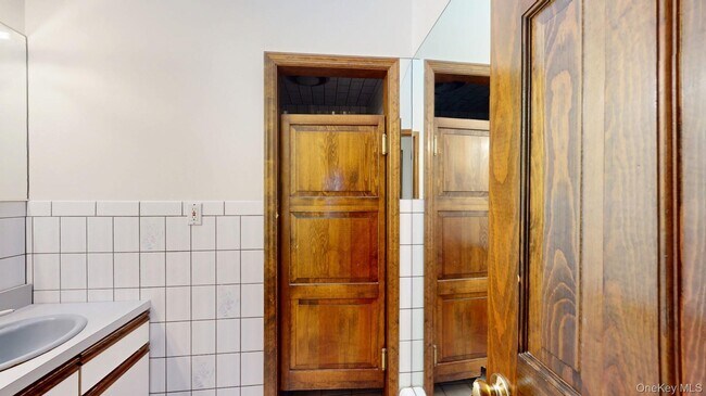 Building Photo - 565 Prosperous Valley Rd