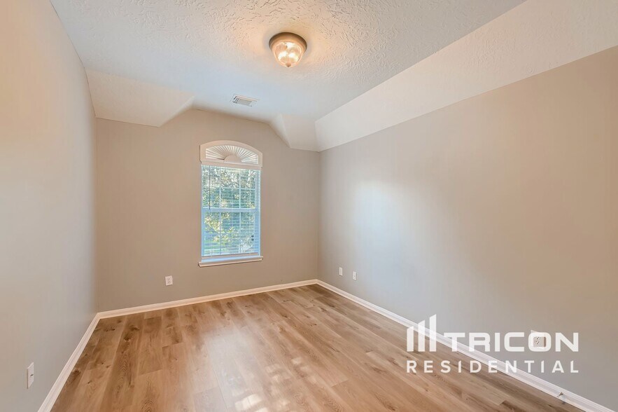 Building Photo - 7506 Parkcross Pl