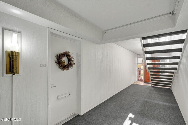 Building Photo - 252 Shadow Mountain Dr