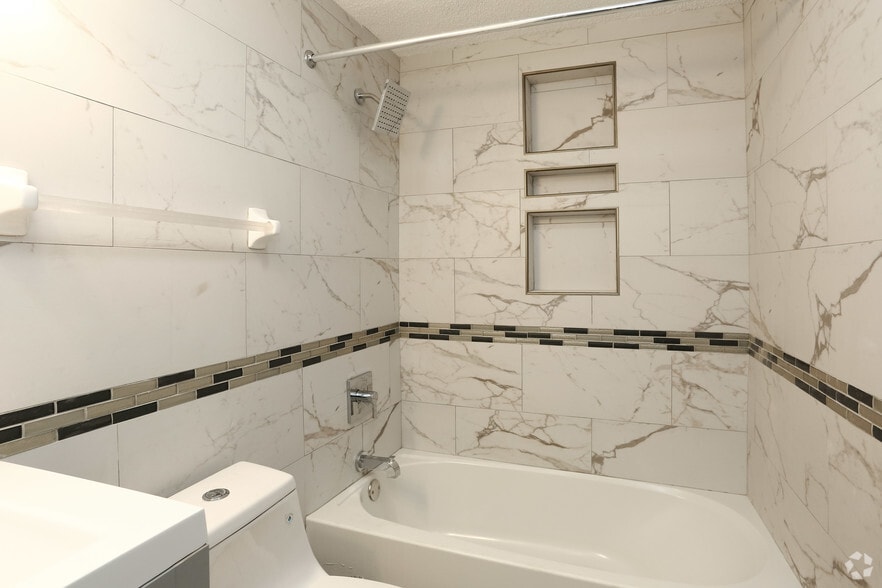 Interior Photo - ReNew Washington Park