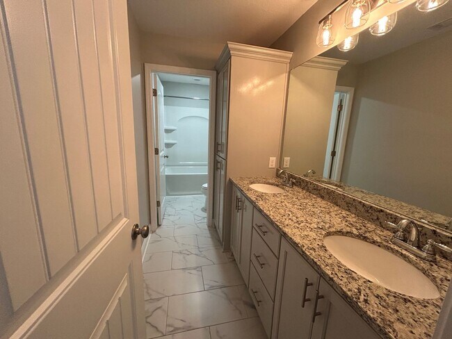 Building Photo - 287 Waystation