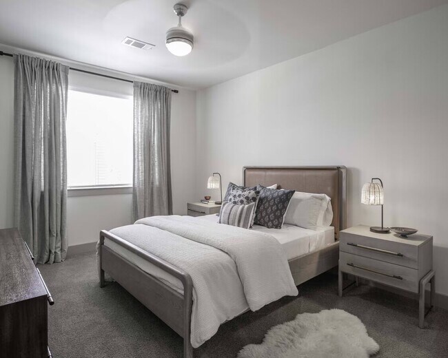 Building Photo - Comfort & Style in Houston — Special Offer...
