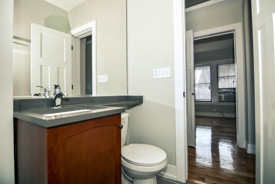 Building Photo - 555 W Arlington