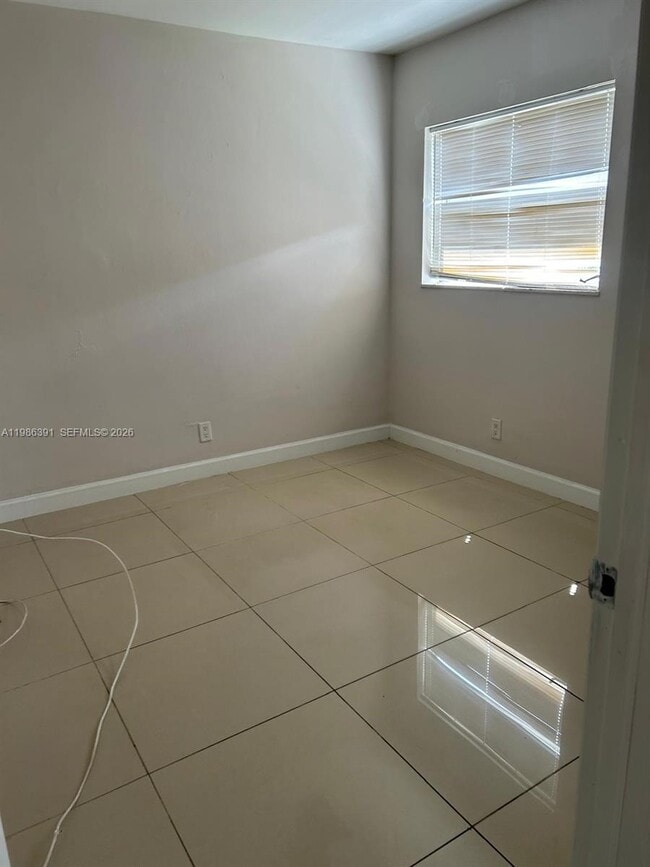 Building Photo - 7650 SW 10th Ct