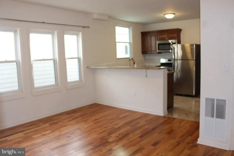 Building Photo - 56-58-58 S Broadway