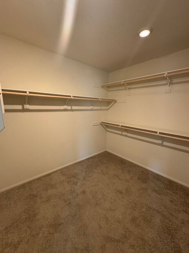 Building Photo - THIS HOME COMES WITH AN ADU