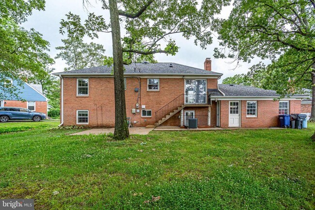 Primary Photo - 5001 Ninian Ct