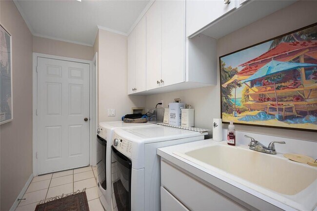 Building Photo - 222 Westwind Dr