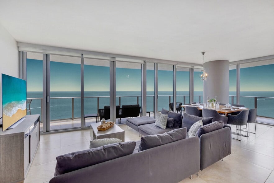 Building Photo - 4111 S Ocean Dr