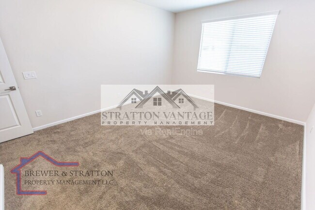 Building Photo - 2028 E Brooklyn Dr