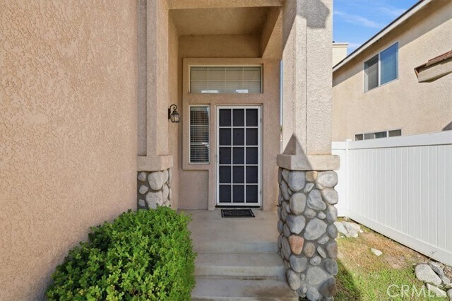 Building Photo - 930 Primrose Ln