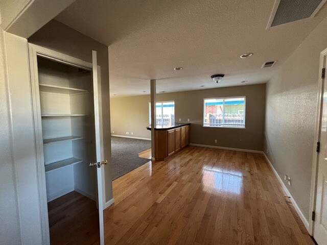 Building Photo - 231 Madrone St