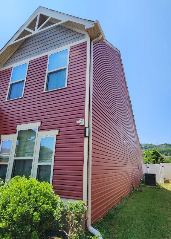 Building Photo - 2041 Leeds Ln