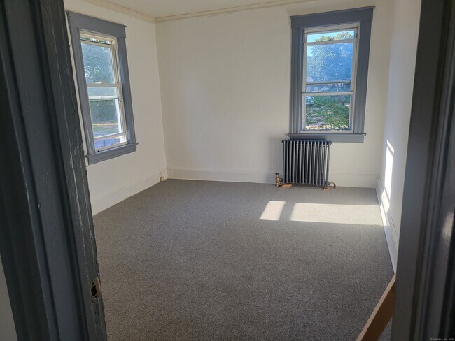 Building Photo - 178 Spruce St