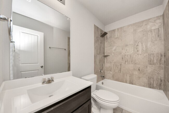 Building Photo - 1615 S City Oaks Ln