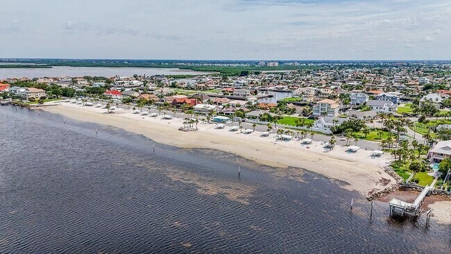 Building Photo - 5021 Porpoise Pl