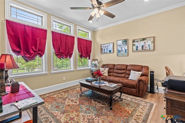 Building Photo - 1605 Alta Vista Loop