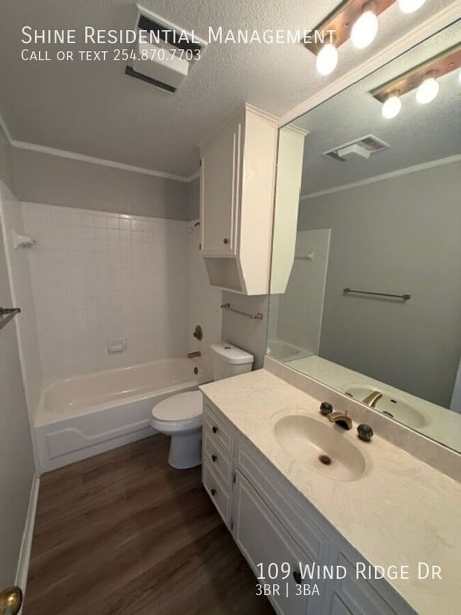 Building Photo - 109 Wind Ridge Dr
