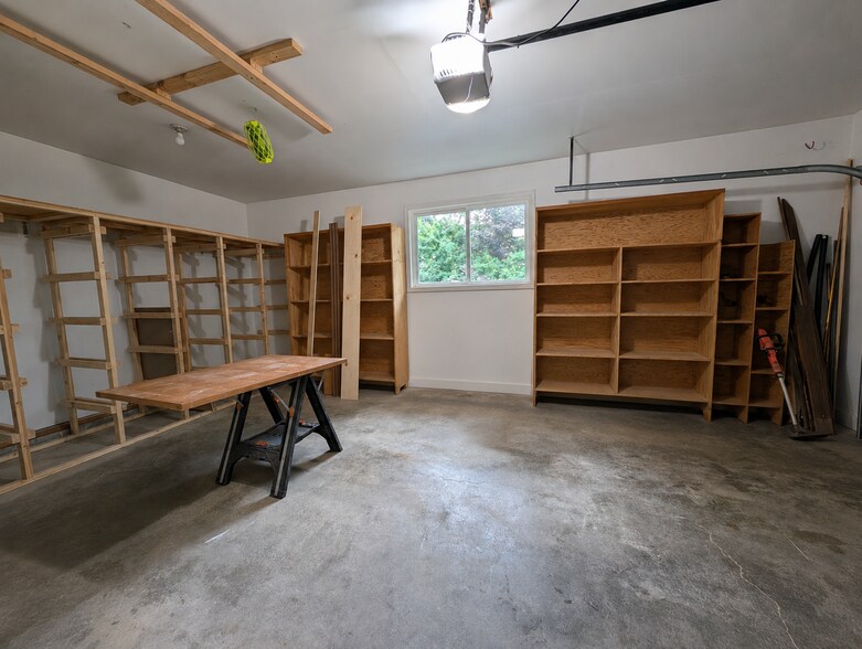 Building Photo - 17047 Monte Rd