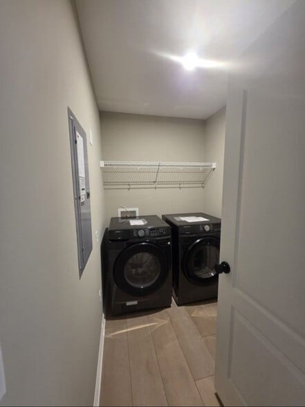 Building Photo - 4232 Apple Branch Dr