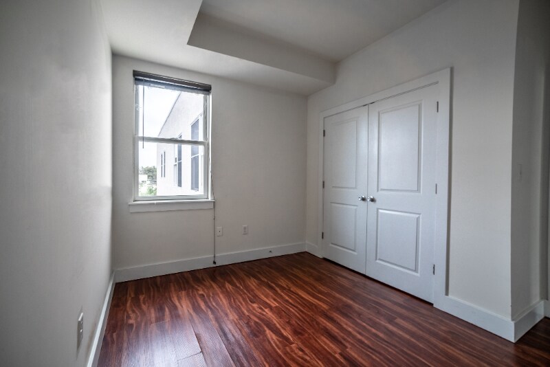 Building Photo - 3518 Spring Garden St