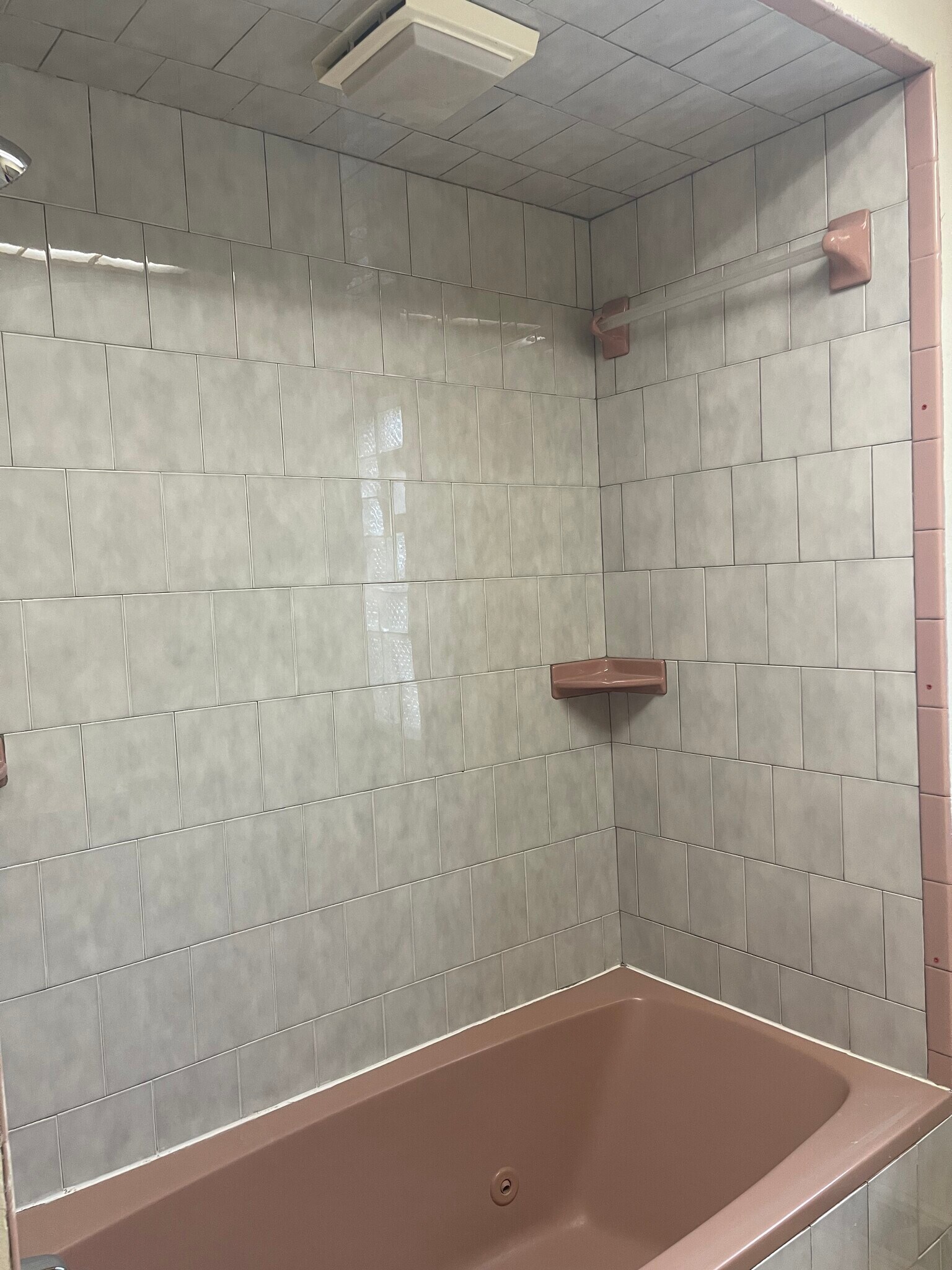 Full tub and shower - 2567 N 61st St