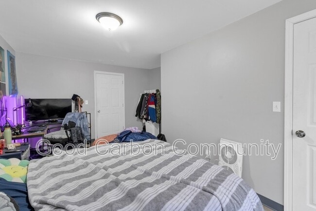 Building Photo - 48 Water St