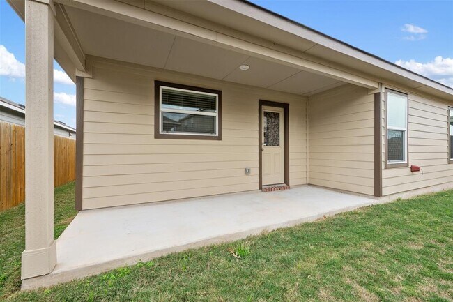 Building Photo - 148 Perfect World Lp