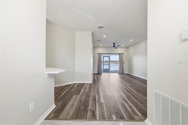 Building Photo - 4506 Waterside Pointe Cir