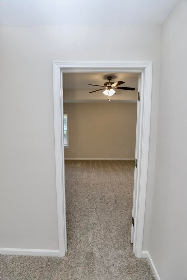 Building Photo - 1960 Barnhart Dr