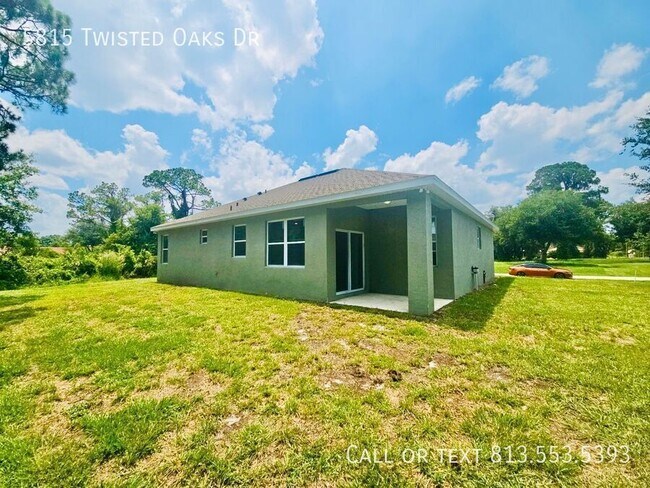 Building Photo - 5815 Twisted Oaks Dr
