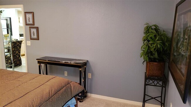 Building Photo - 8804 Manor Loop