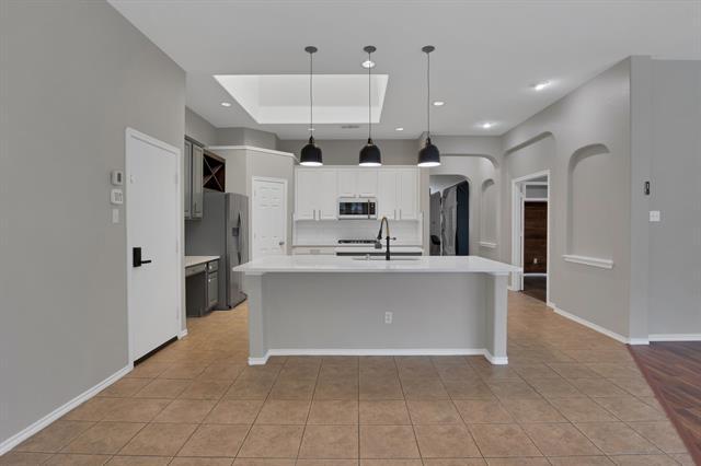 Building Photo - 9409 Stonewood Dr