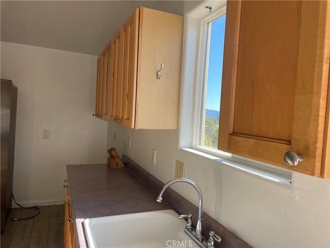 Building Photo - 1412 Pine Heights Way