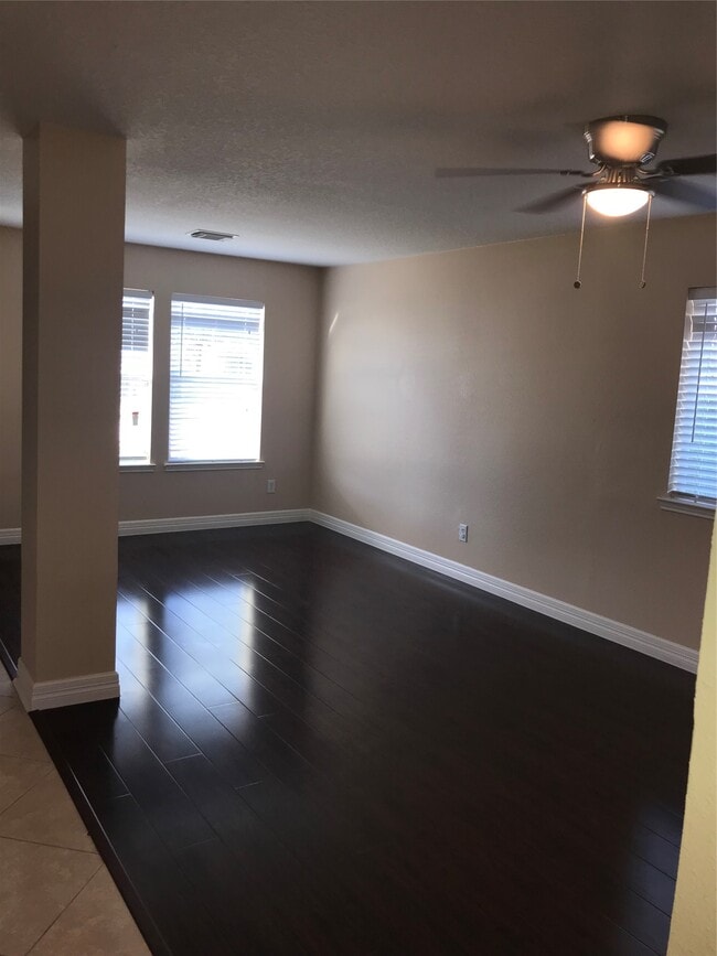 Building Photo - 2844 Morningmist Ln