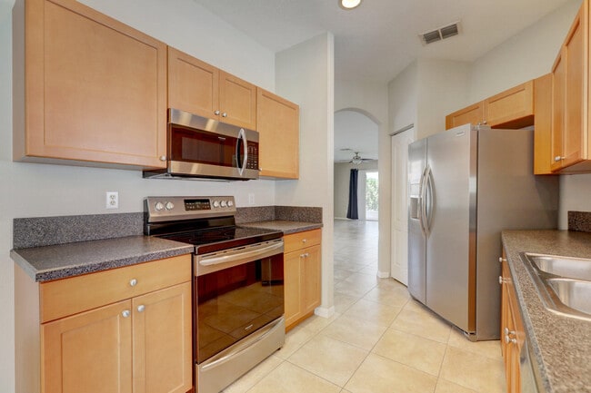 Building Photo - 9516 SW Flowermound Cir