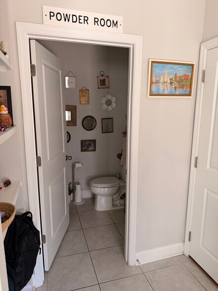 Building Photo - 13984 Sterely Ct N