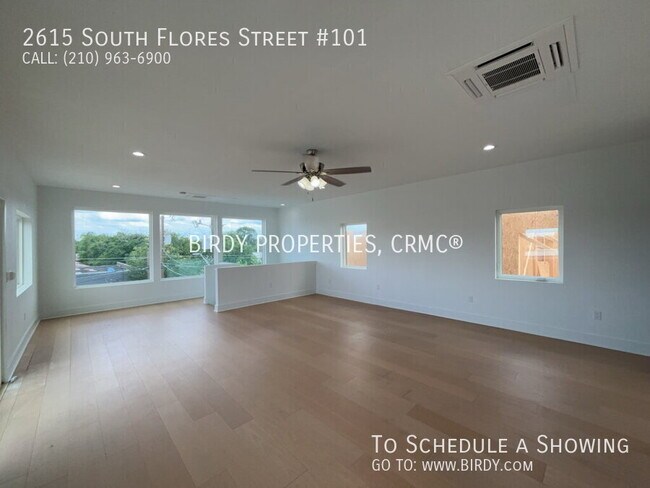 Building Photo - 2615 S Flores St