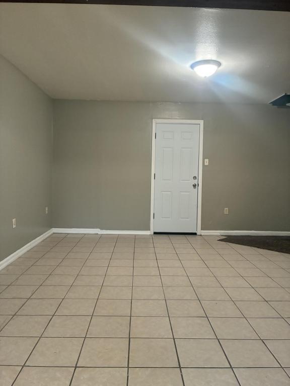 Building Photo - 1655 Port Dr