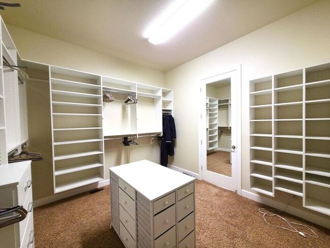 Building Photo - First Month Free – Executive Somersett Home Offered Furnished or Unfurnished with Panoramic Views...