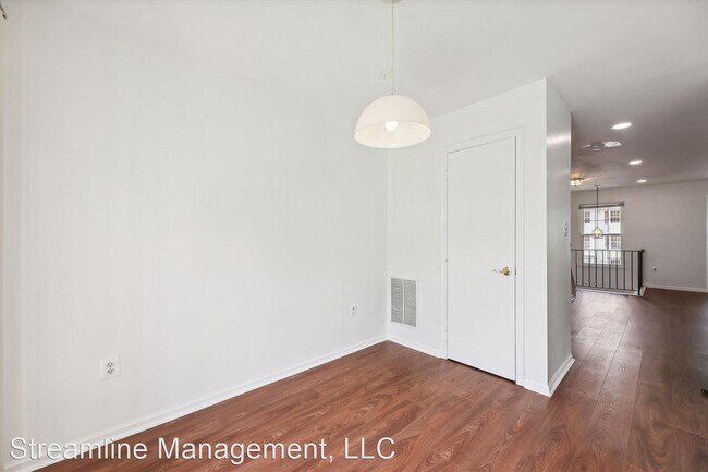 Building Photo - 4 br, 2.5 bath House - 7007 Onyx Ct.