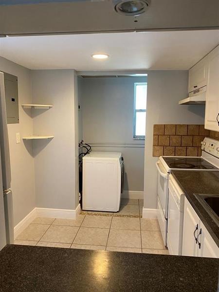 Building Photo - 7900 N Colony Cir