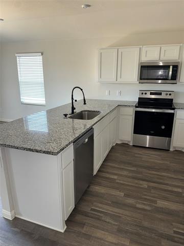 Building Photo - 528 Jameson