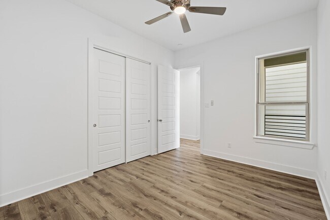 Building Photo - 5610 Savyon Dr