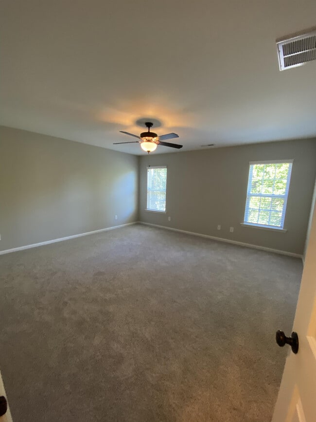 Building Photo - 617 Rockland Dr