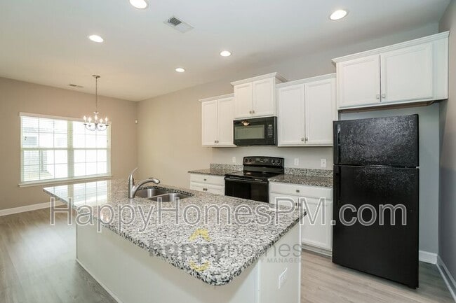 Building Photo - 120 Kirkland St