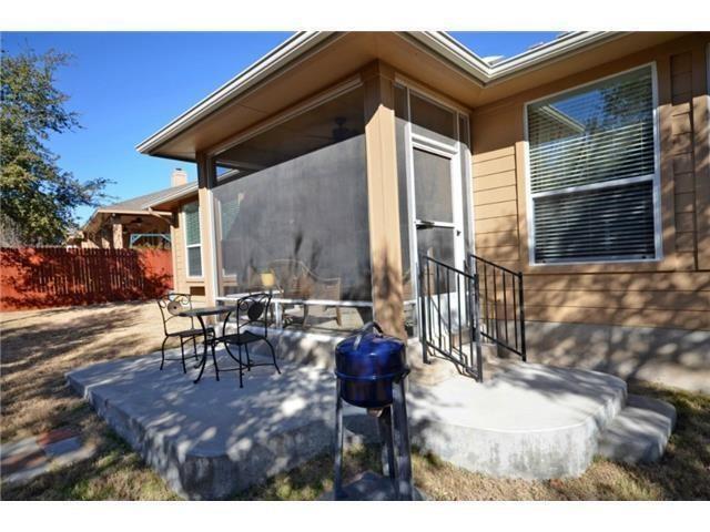 Building Photo - 2411 Stagecoach Bend