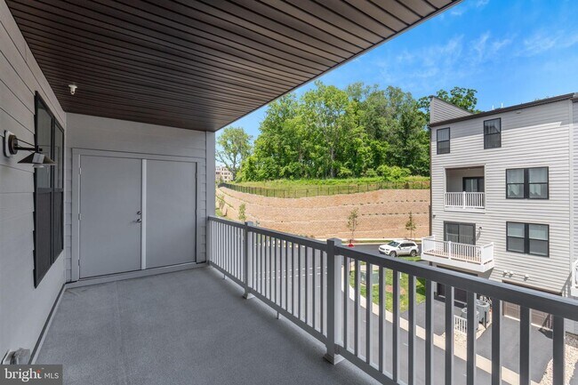 Building Photo - 654 Noush Ct